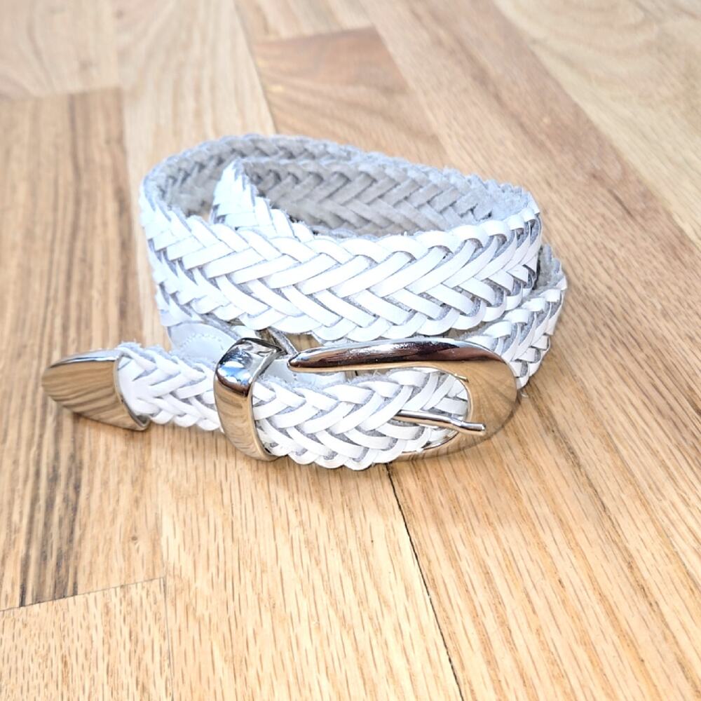 Vintage Y2K Capezio White Braided Leather Belt silver buckle & conch size S/M
